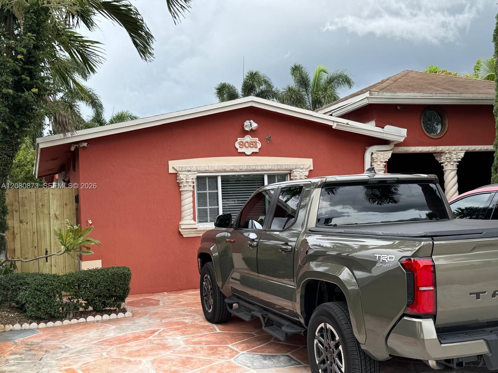 9051 NW 18th Ct # 0, Pembroke Pines FL 33024