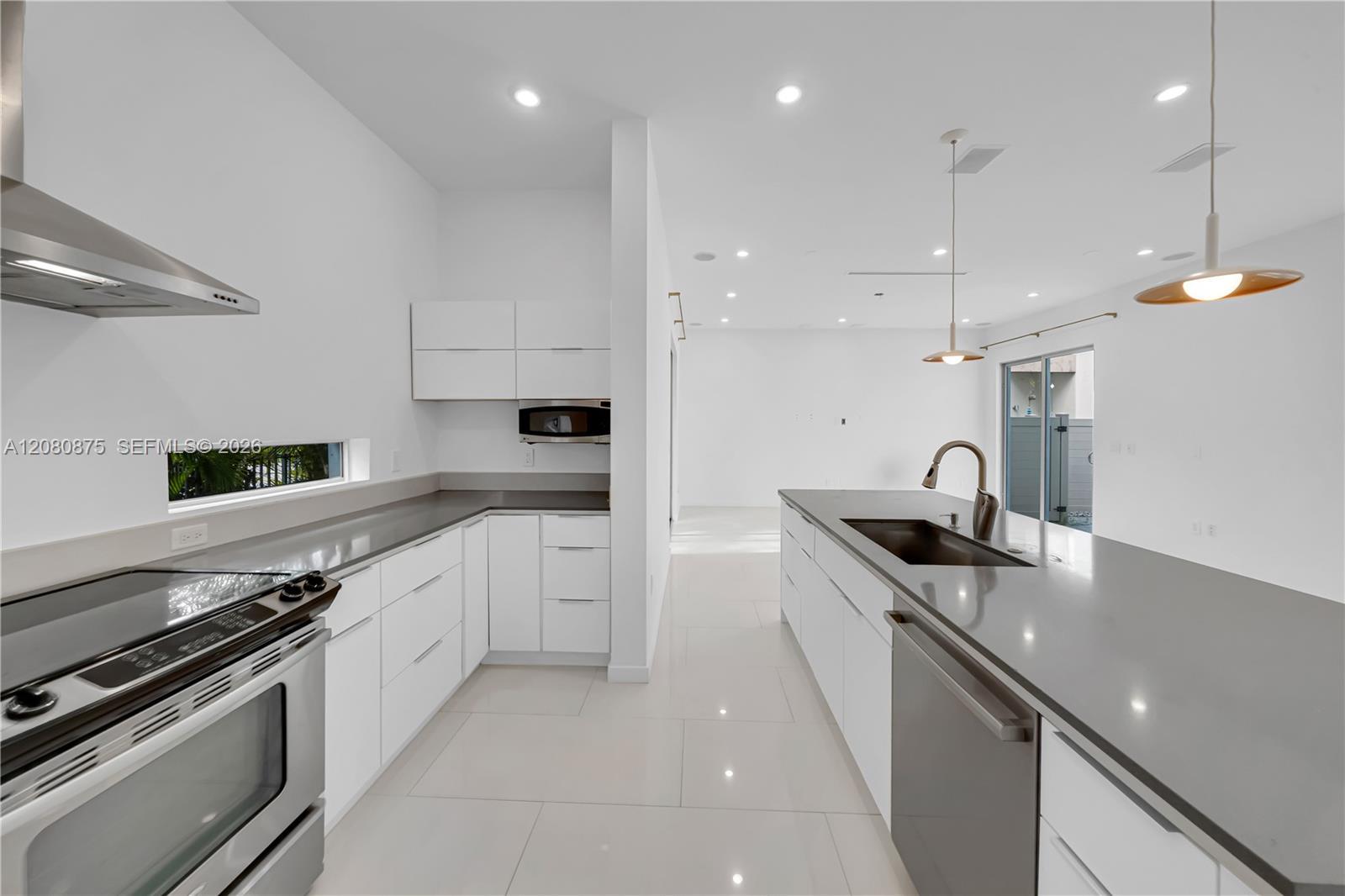 3253 Mcdonald St # 3253, Miami FL 33133 photo 5