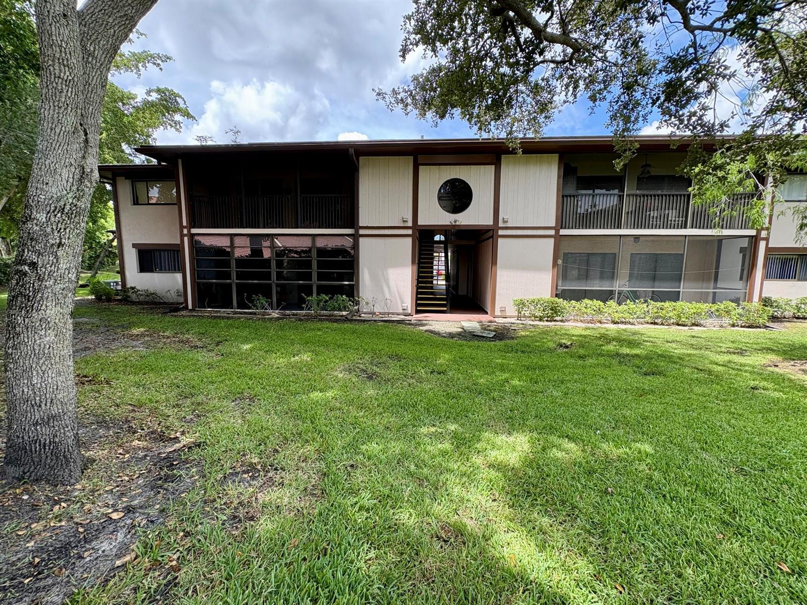 9391 S Belfort Circle # 211, Tamarac FL 33321 photo 3