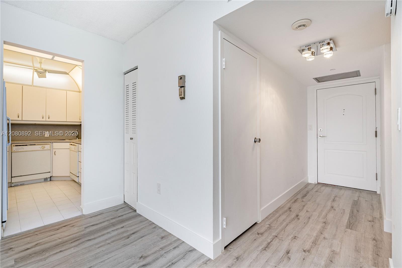 3625 N Country Club Dr # 901, Aventura FL 33180 photo 3