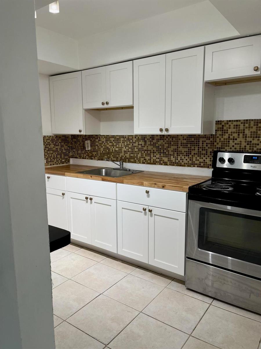 2285 NE 172ND Street # 15, North Miami Beach FL 33160 photo 2