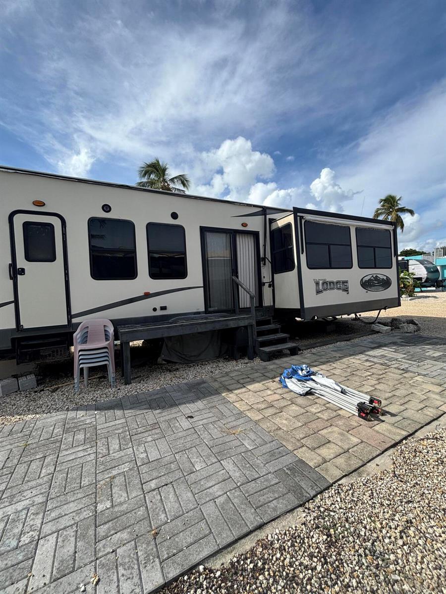 36 E 2ND # 3P, Key Largo FL 33037 photo 2