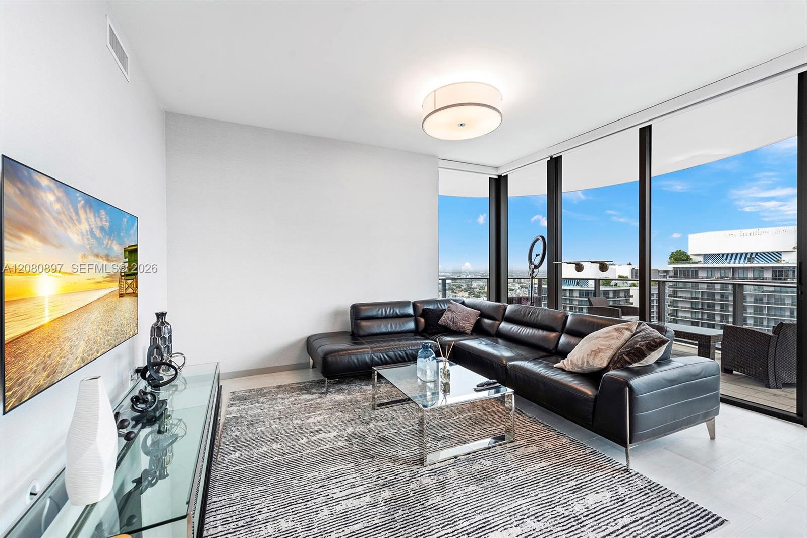 1000 Brickell Plz, Miami FL 33131