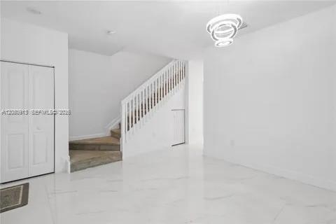 957 NE 211th St, Miami FL 33179 photo 3