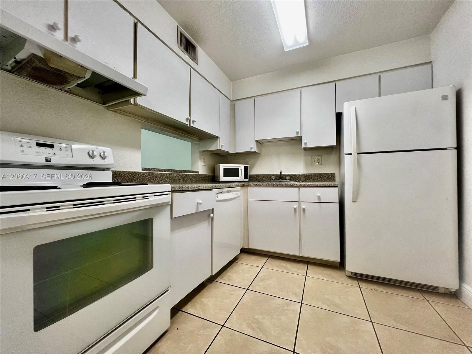 5201 Geneva Way # 109, Doral FL 33166 photo 3