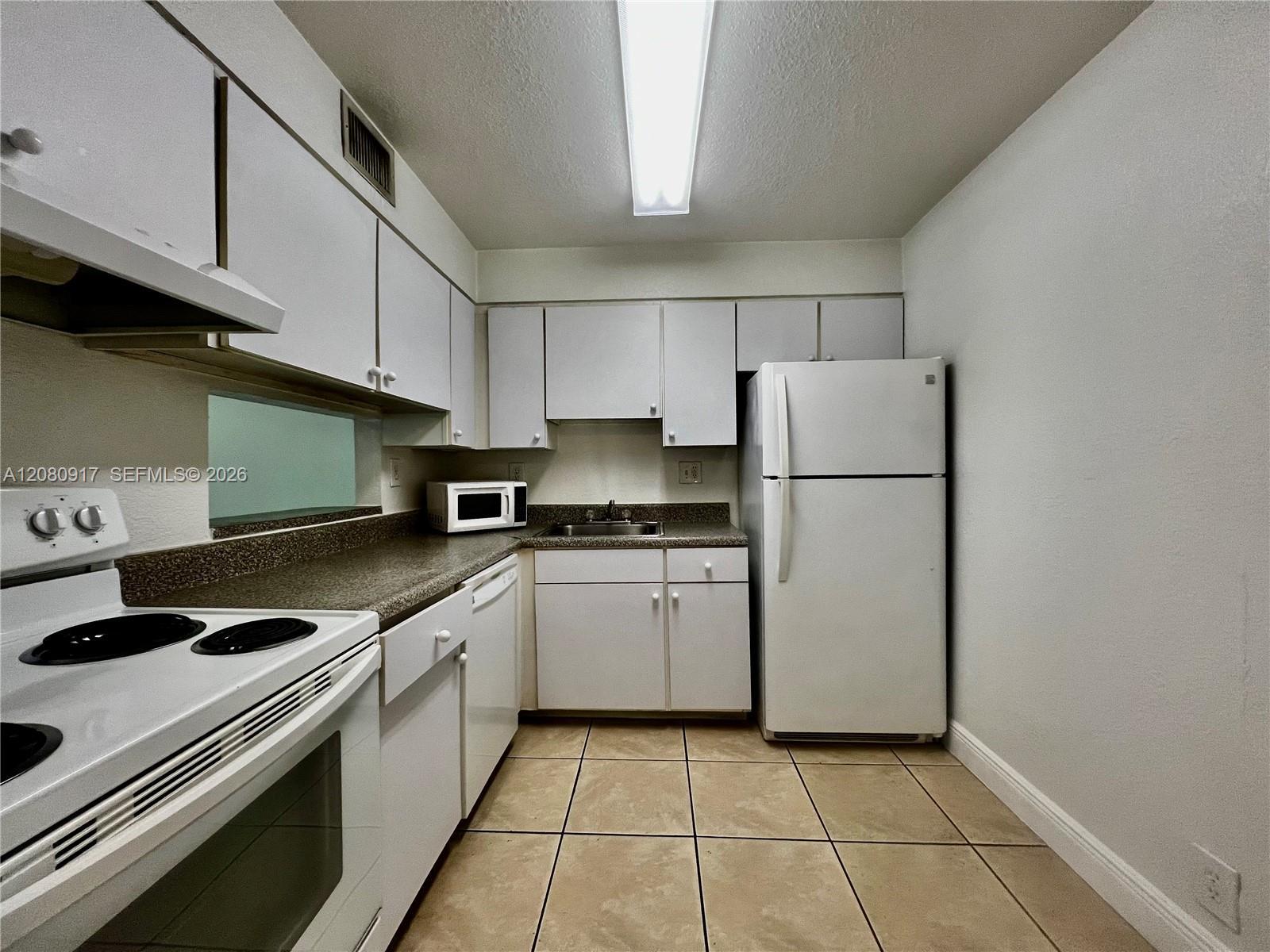 5201 Geneva Way # 109, Doral FL 33166 photo 4