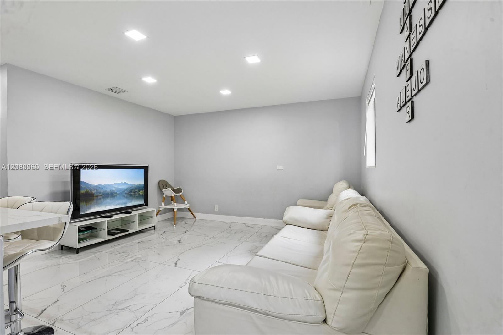 1421 N 68th Ter, Hollywood FL 33024 photo 5