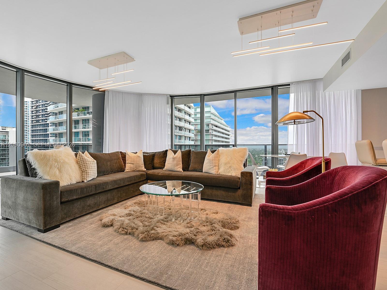 1000 Brickell Plz # 3402, Miami FL 33131 photo 2