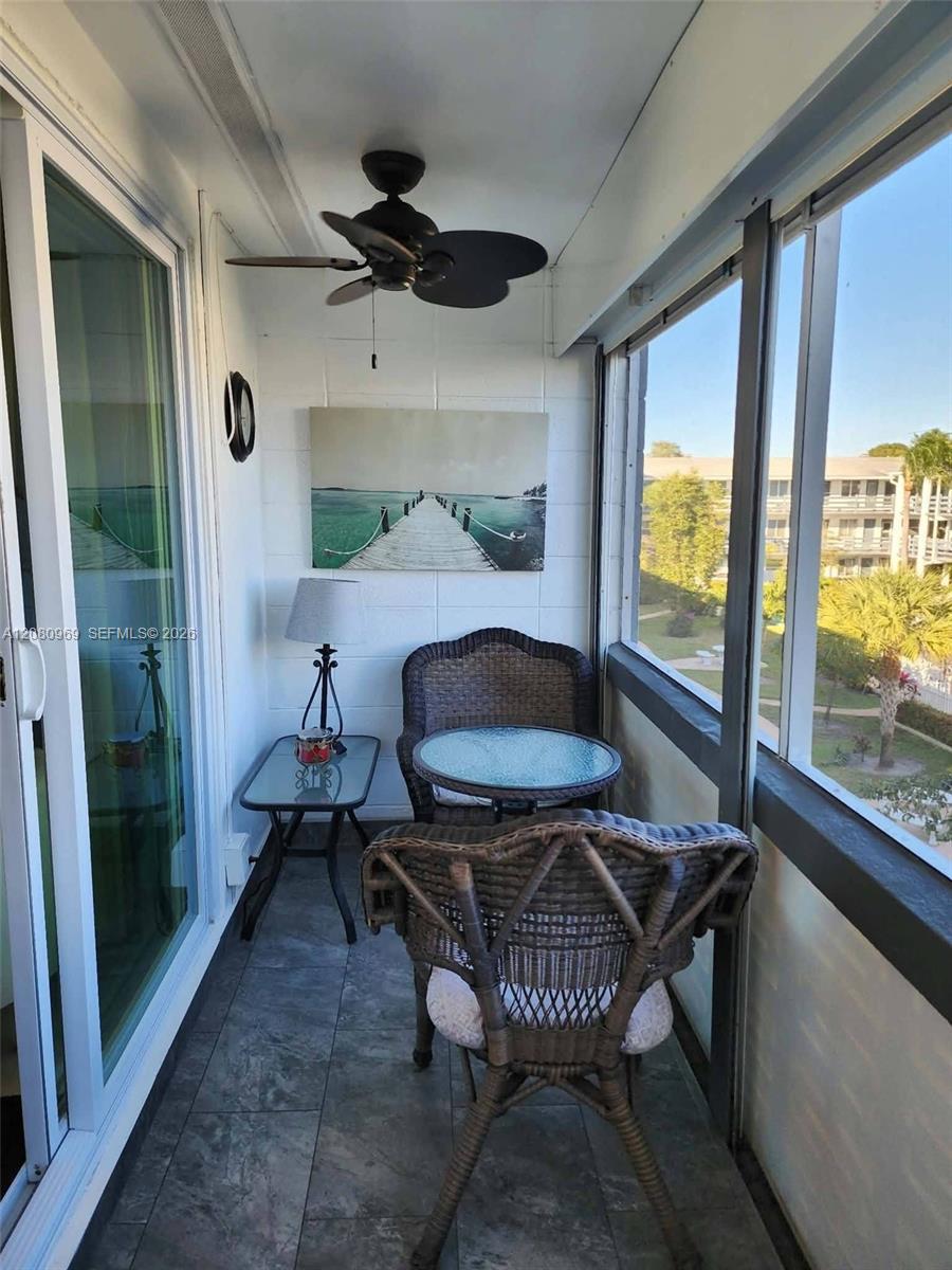 15600 NE 6th Ave # 27D, Miami FL 33162 photo 2