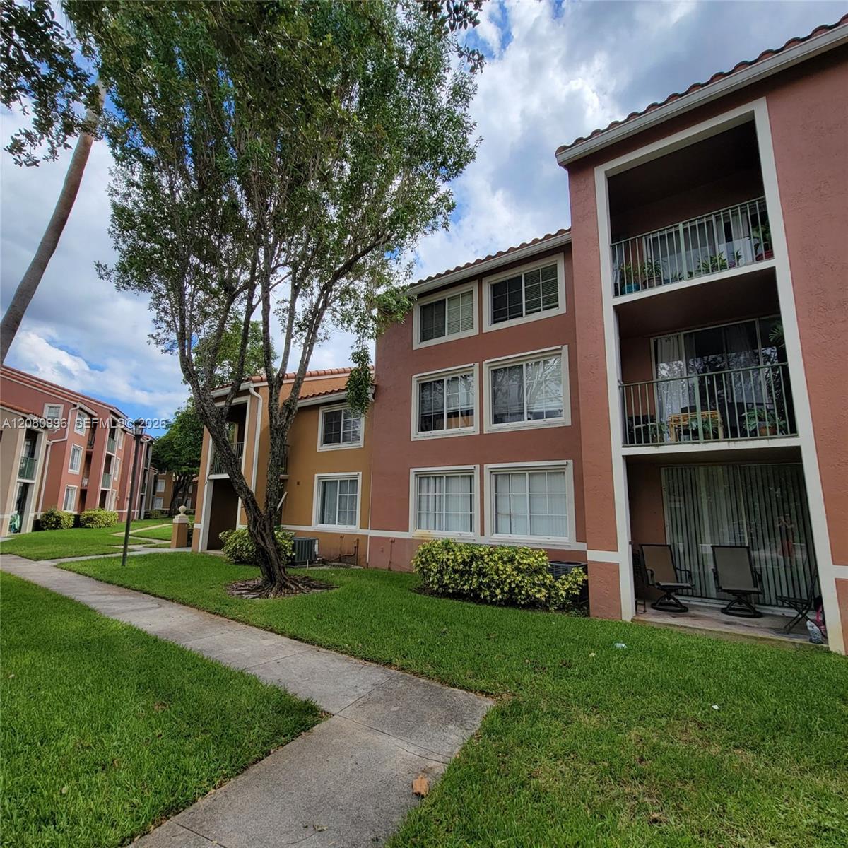 7824 Sonoma Springs Cir # 101, Lake Worth FL 33463 photo 2