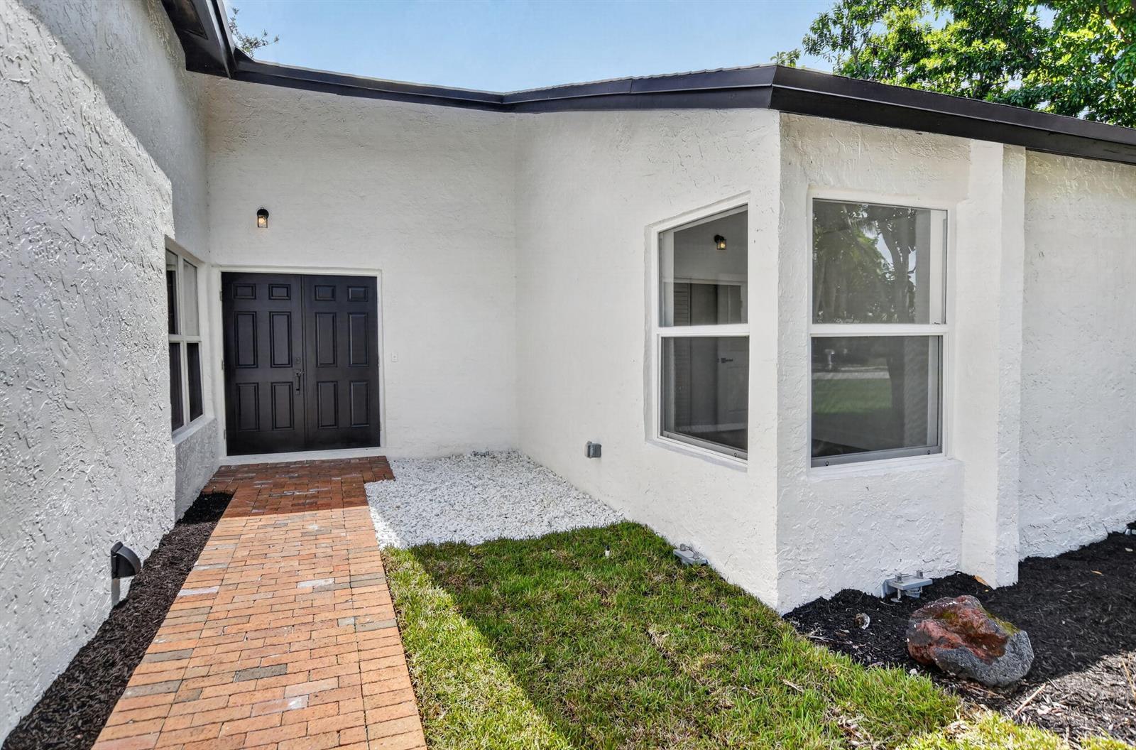 386 NW 40th Terrace, Deerfield Beach FL 33442 photo 5