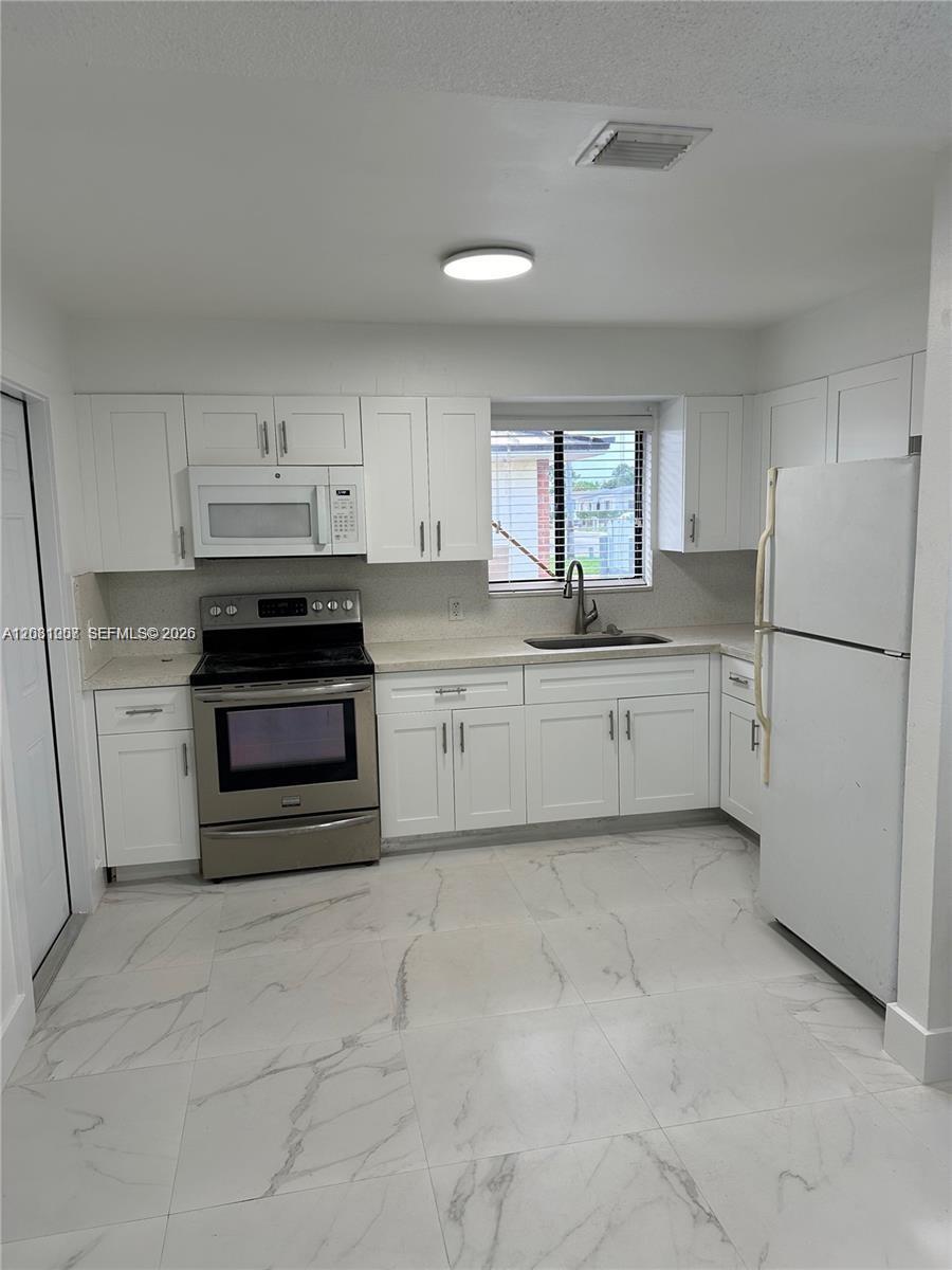 324 E 34th # 1, Hialeah FL 33013 photo 4
