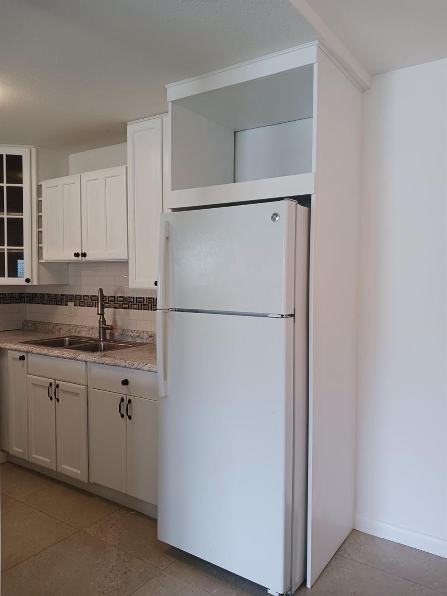 163 LYNDHURST L # 163, Deerfield Beach FL 33442 photo 3
