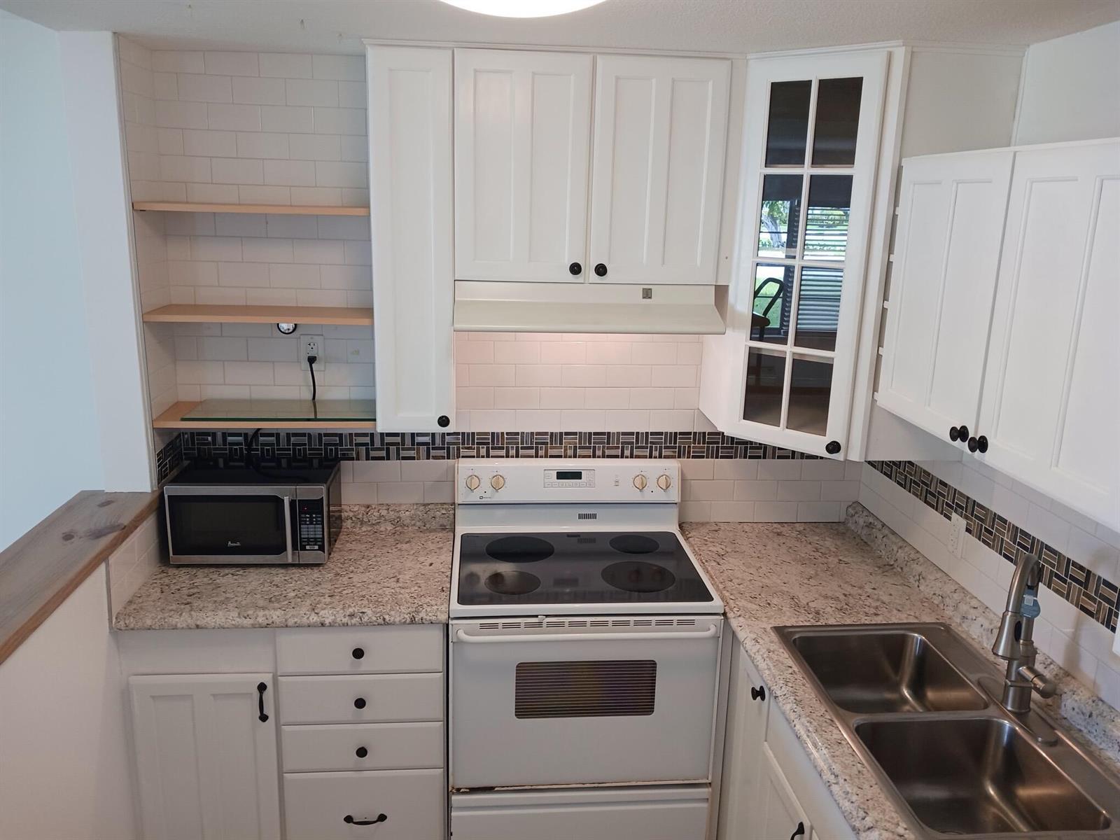 163 LYNDHURST L # 163, Deerfield Beach FL 33442