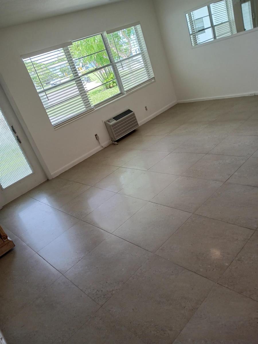 163 LYNDHURST L # 163, Deerfield Beach FL 33442 photo 4