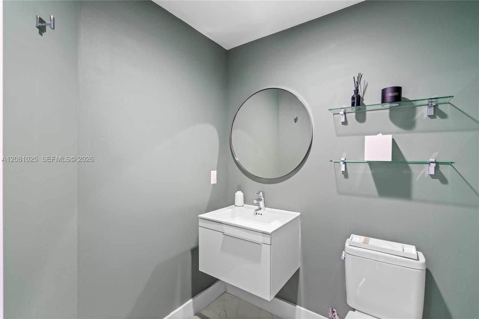 17111 Biscayne Blvd # 402, North Miami Beach FL 33160 photo 4