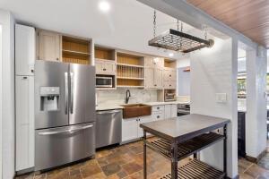 6 Royal Palm Way Unit 111, Boca Raton FL 33432 photo 2