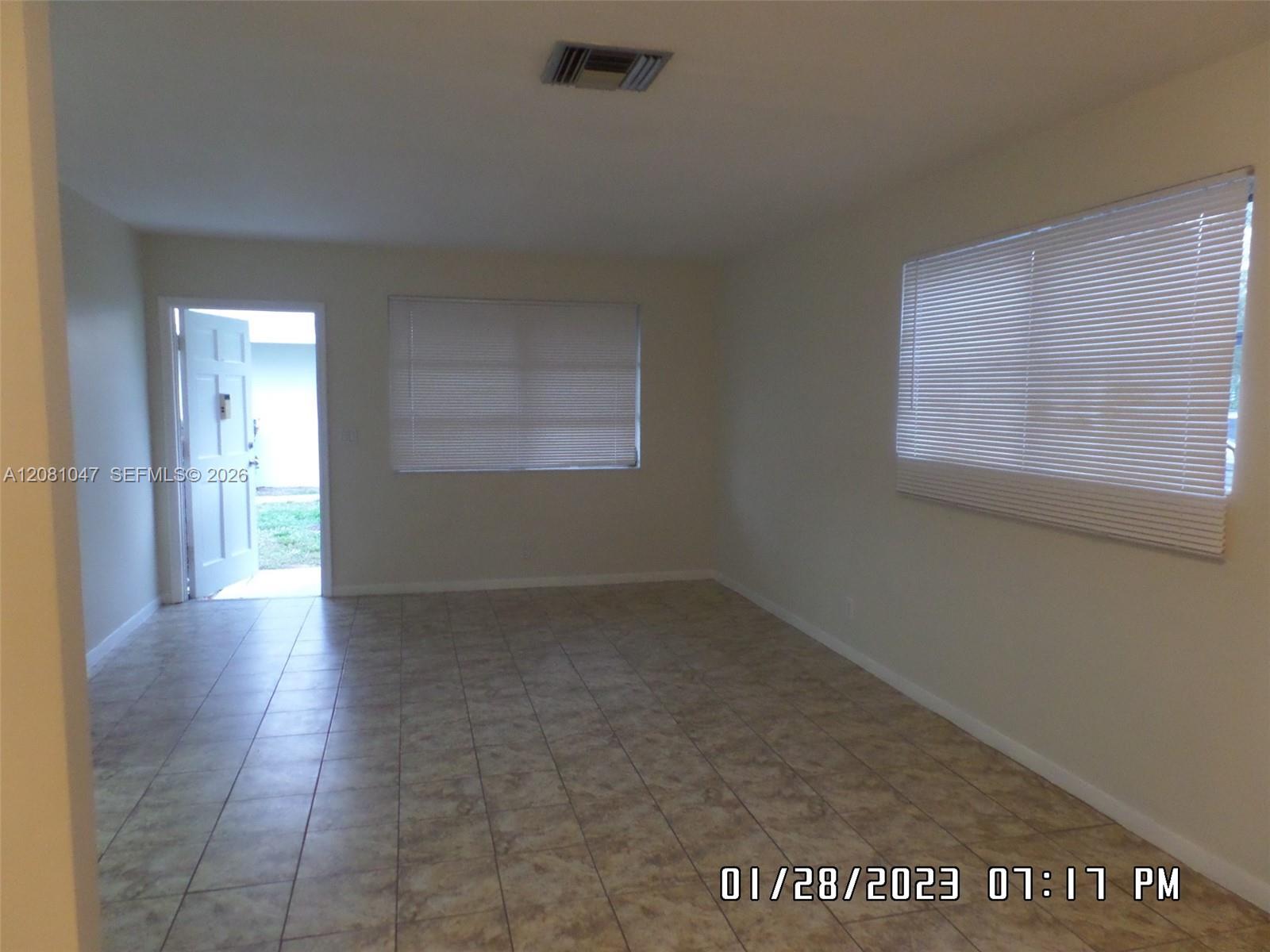 2222 Jackson St # 1E, Hollywood FL 33020 photo 4
