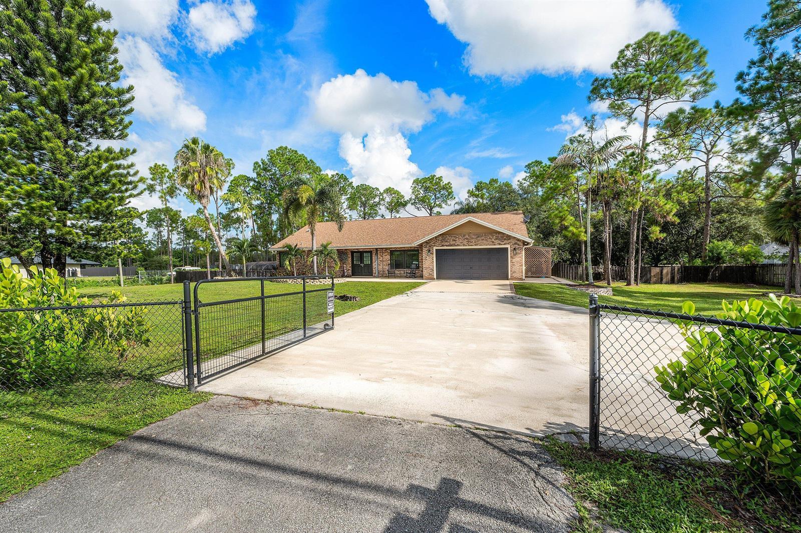 18429 Sycamore Drive W, Loxahatchee FL 33470 photo 2