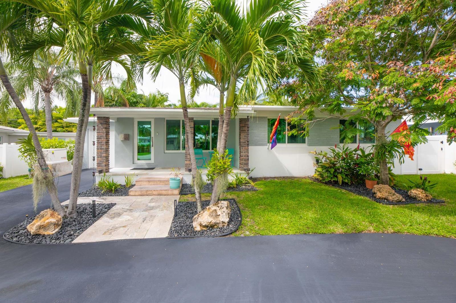 1743 NE 27TH Street, Wilton Manors FL 33334 photo 5
