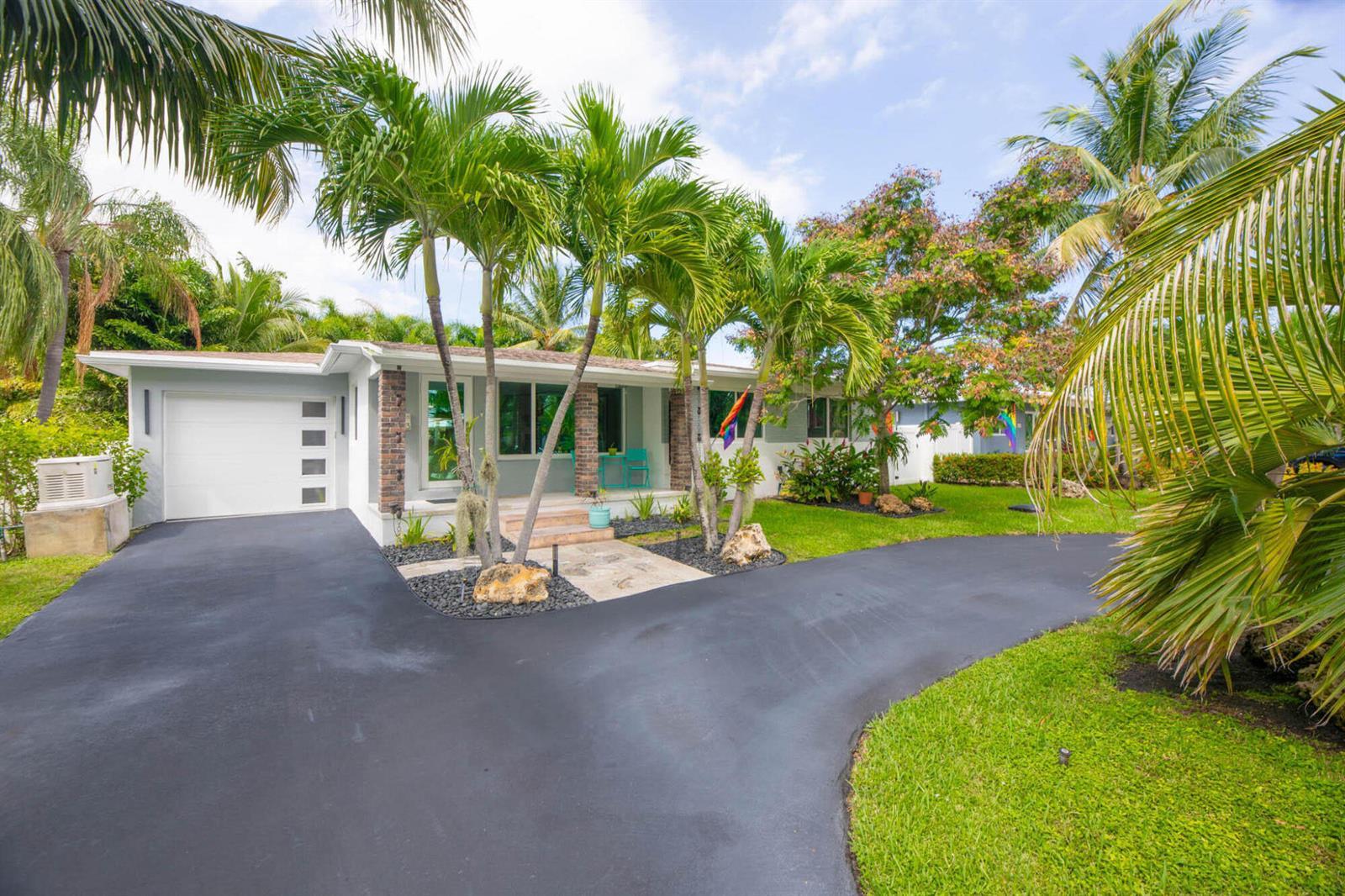1743 NE 27TH Street, Wilton Manors FL 33334 photo 4