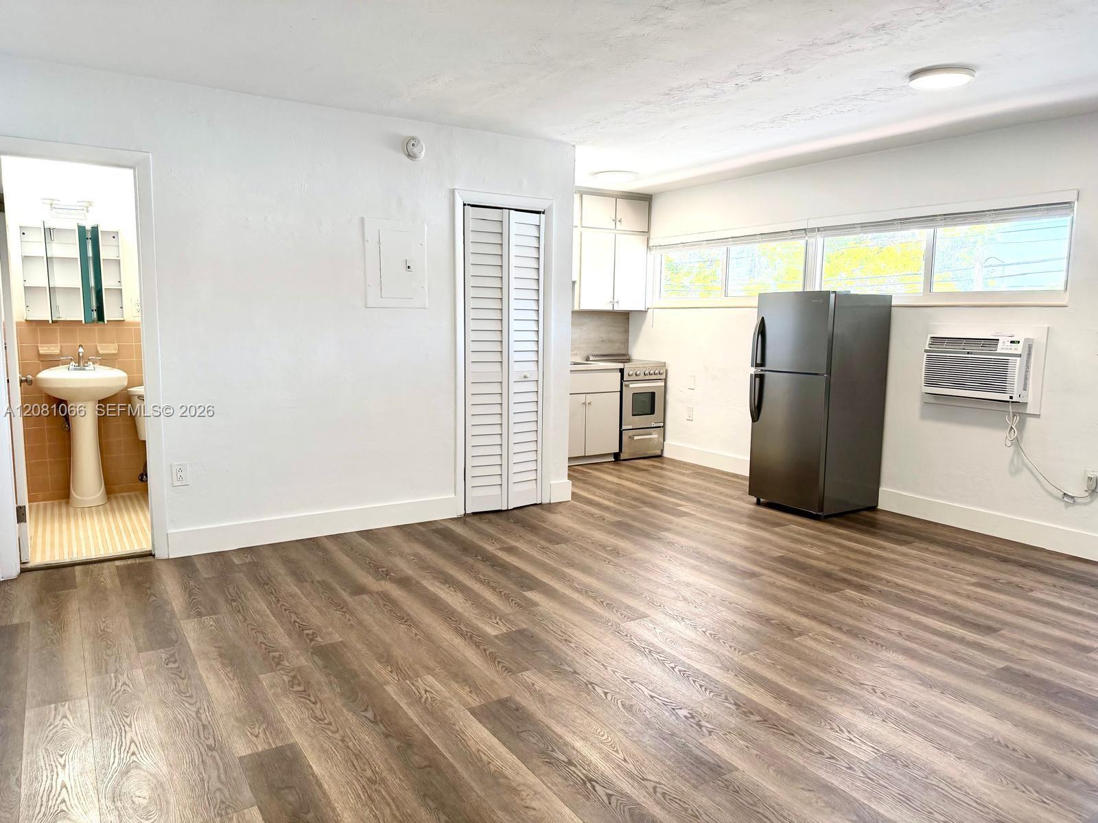 100 Madeira Ave # 7, Coral Gables FL 33134 photo 3