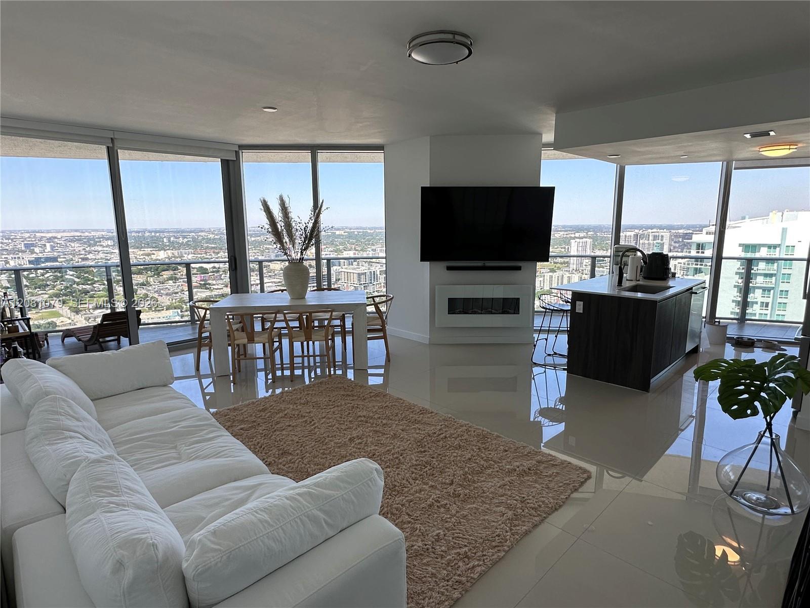 488 NE 18th St # 4701, Miami FL 33132 photo 3