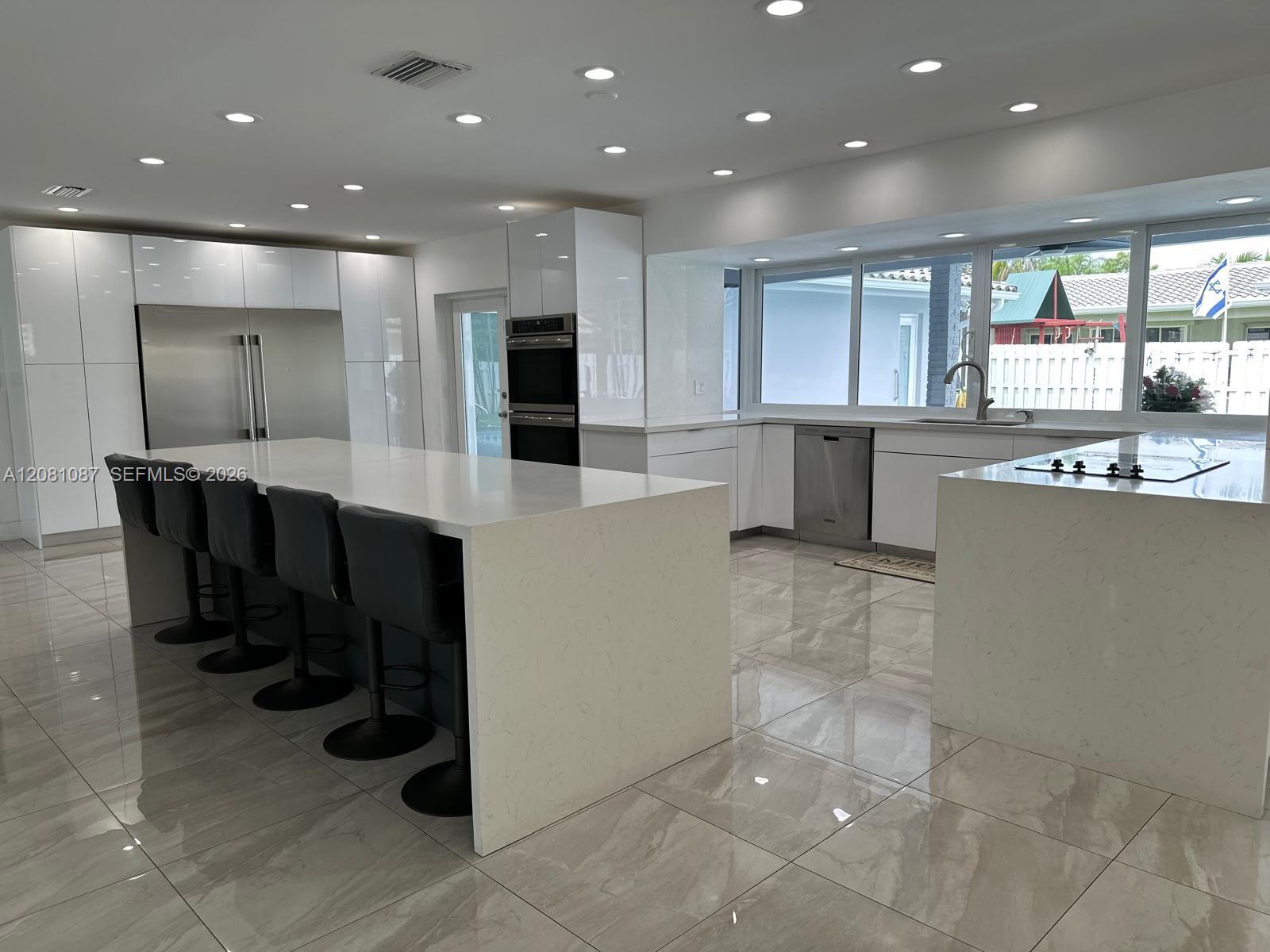 3750 N 54th Ave, Hollywood FL 33021 photo 2