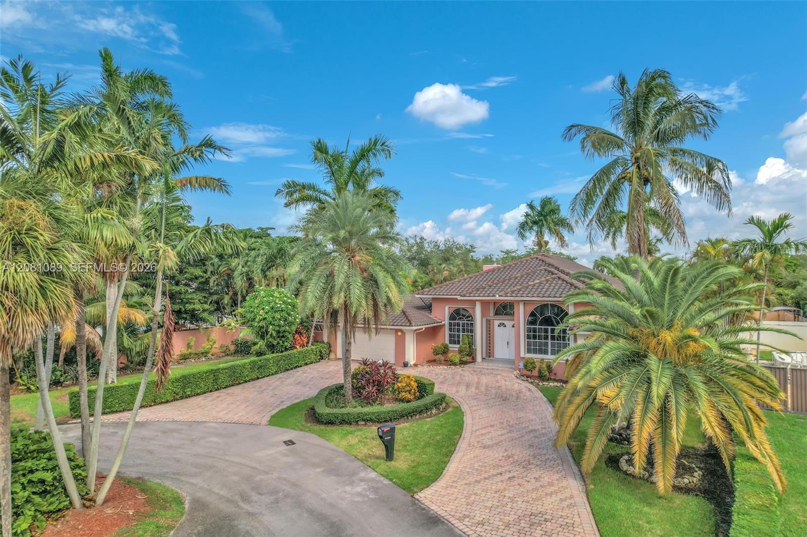 10485 NW 132nd St, Hialeah Gardens FL 33018