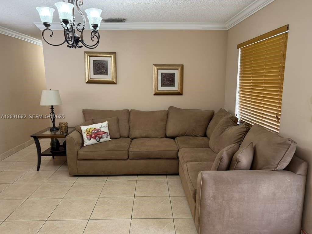 Hialeah, FL 33013 photo 3
