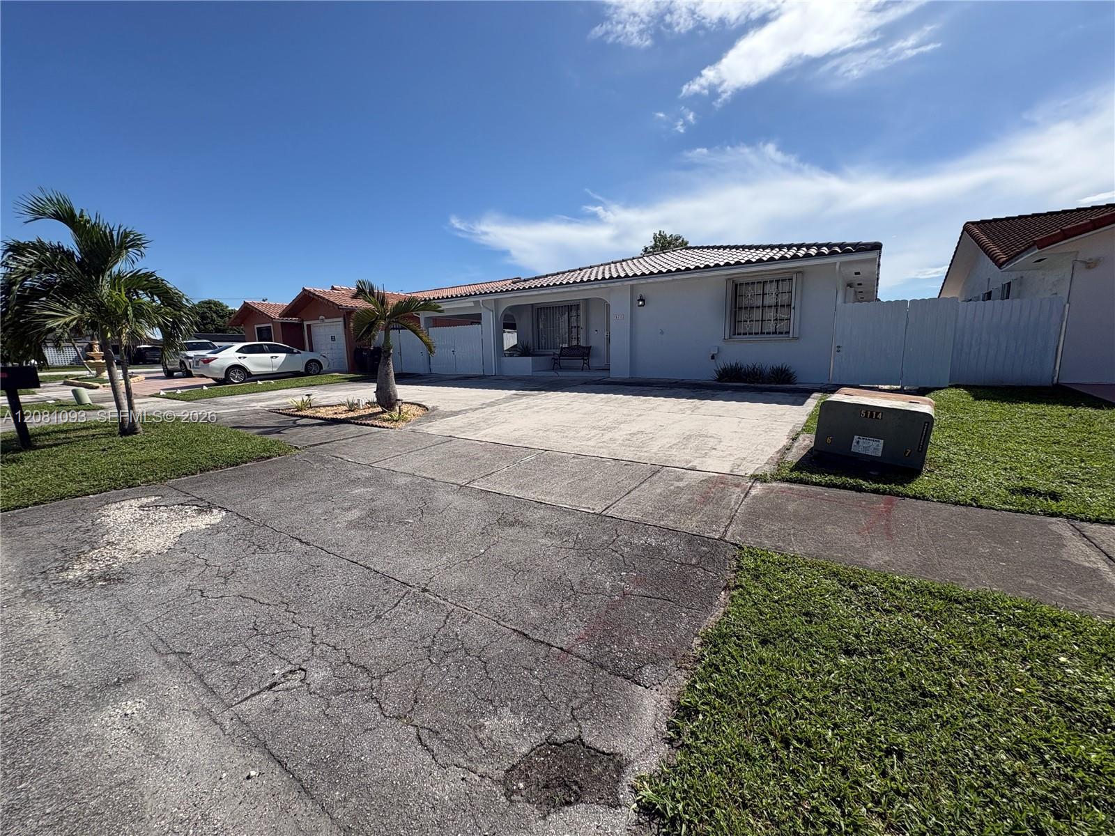 7577 W 5th Ln, Hialeah FL 33014 photo 4