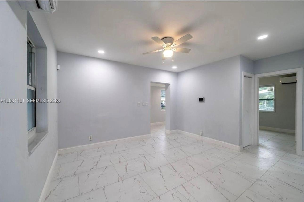 425 NW 14th Way, Fort Lauderdale FL 33311 photo 3