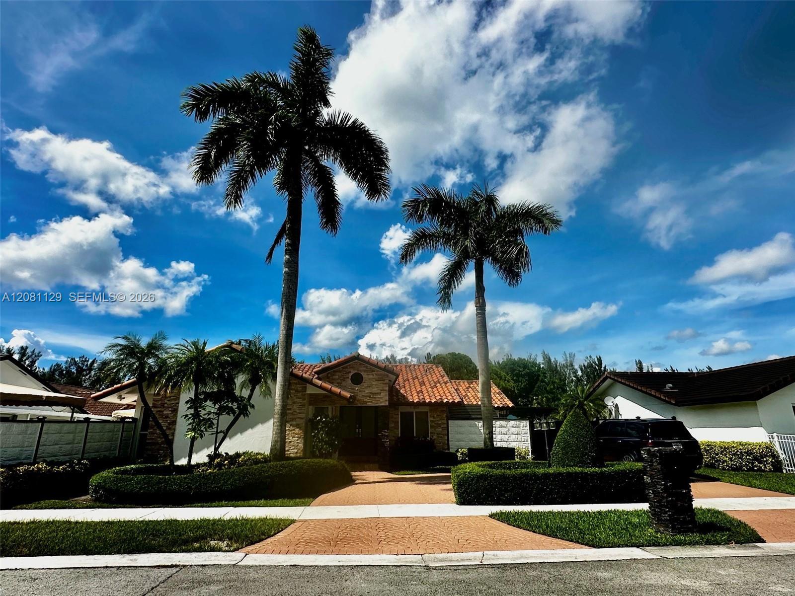 12851 NW 11th St, Miami FL 33182 photo 2