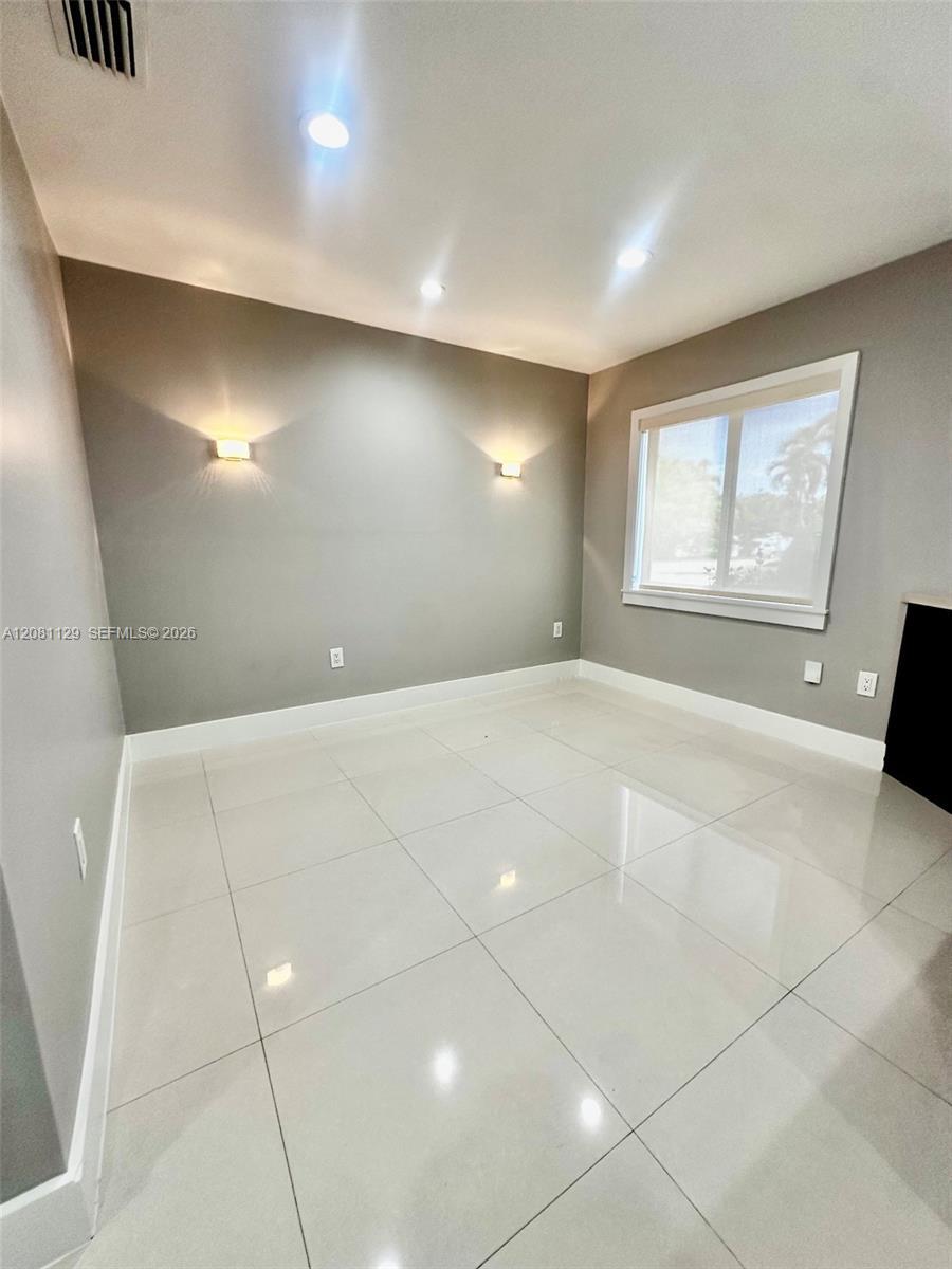 12851 NW 11th St, Miami FL 33182 photo 5