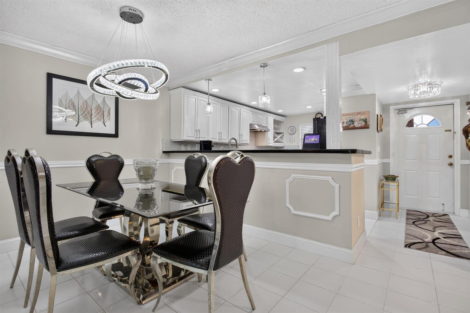 9201 Sunrise Lakes Boulevard # 202, Sunrise FL 33322 photo 3