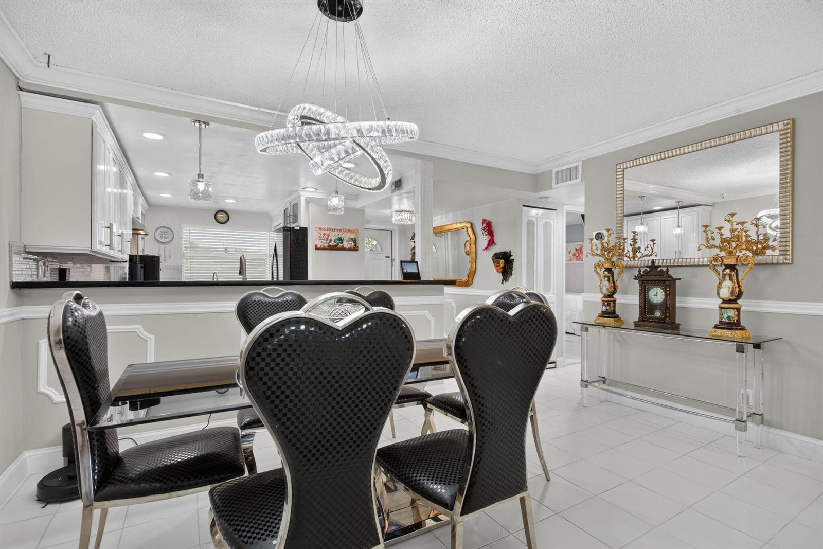 9201 Sunrise Lakes Boulevard # 202, Sunrise FL 33322 photo 4