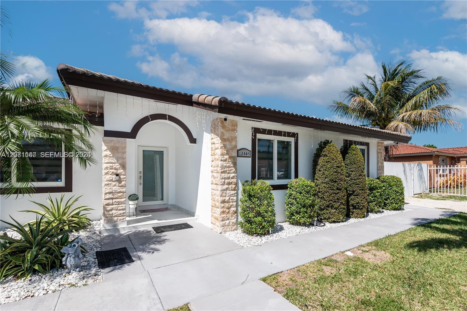 12485 SW 220th St, Miami FL 33170 photo 2