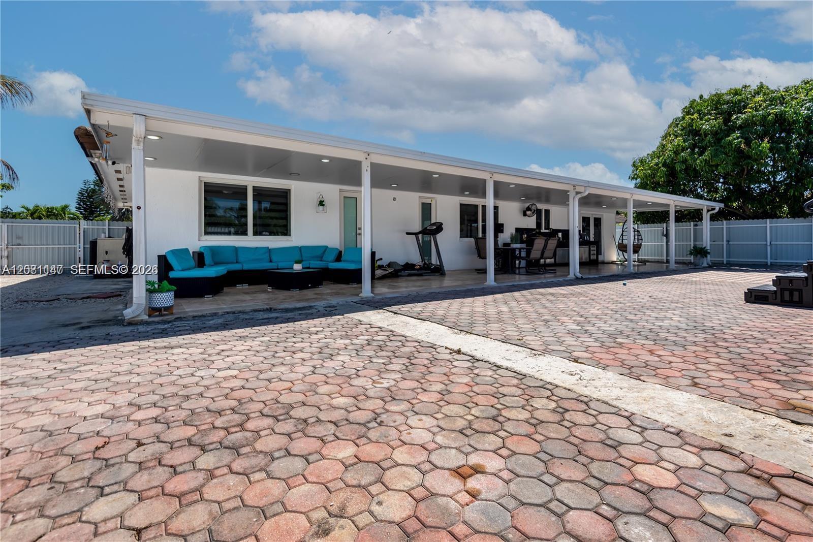 12485 SW 220th St, Miami FL 33170 photo 4