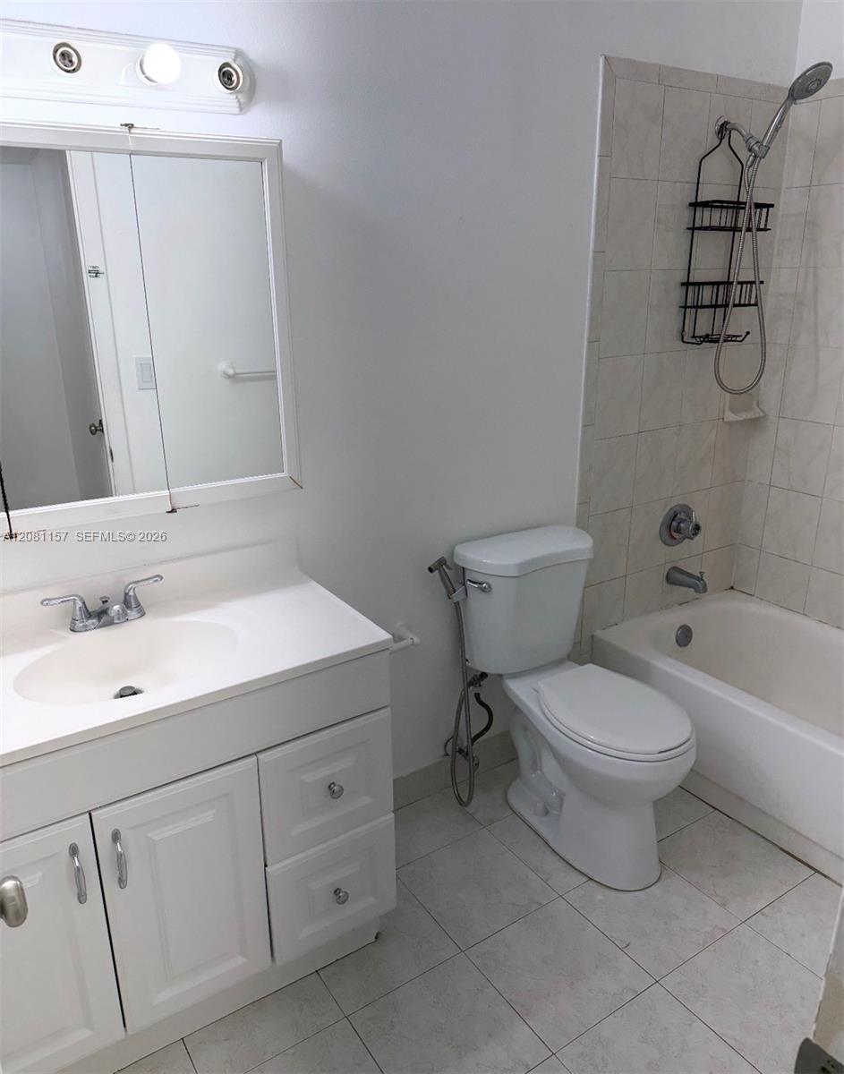 13710 SW 90th Ave # 20, Miami FL 33176 photo 5