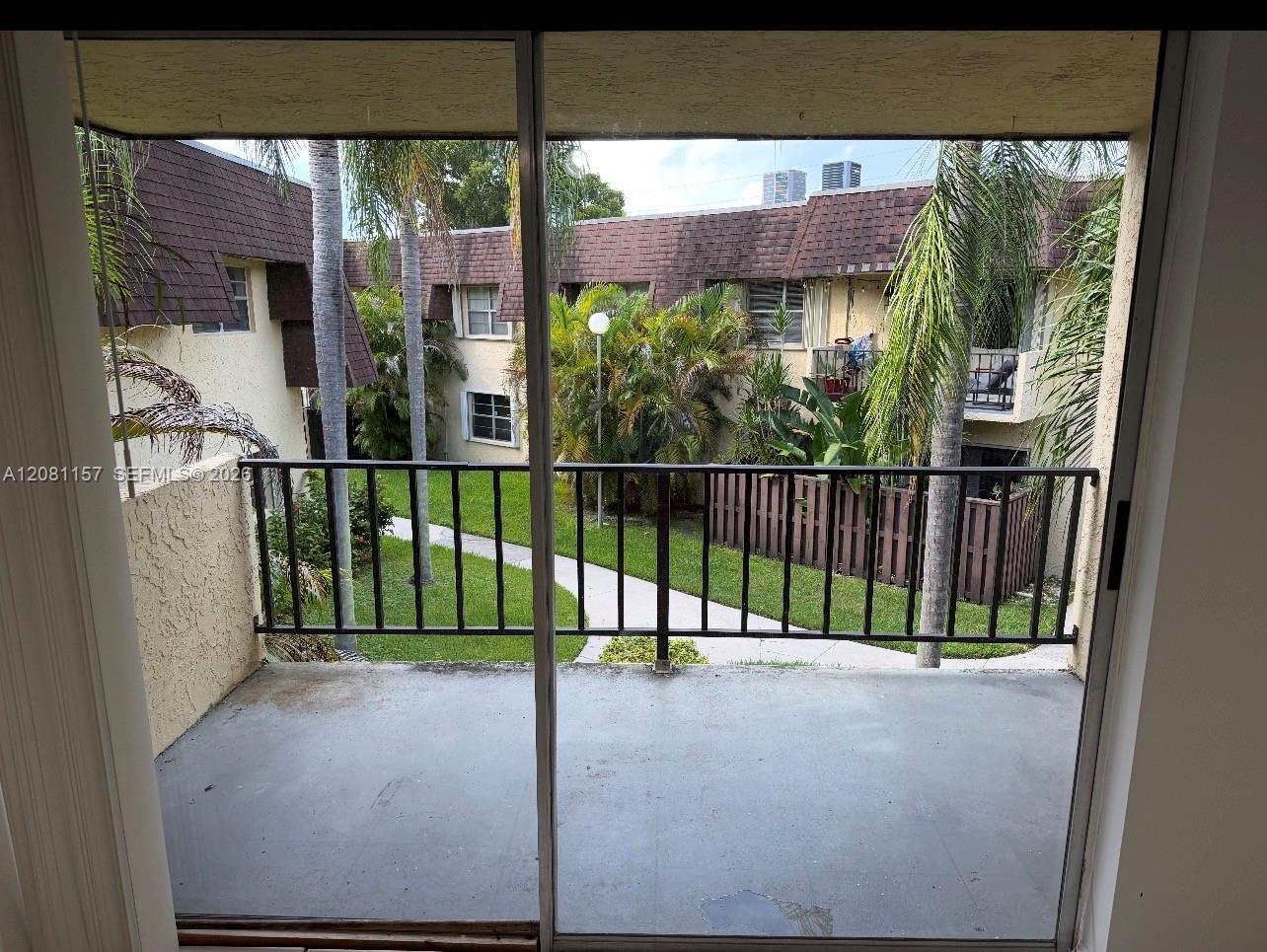 13710 SW 90th Ave # 20, Miami FL 33176 photo 4