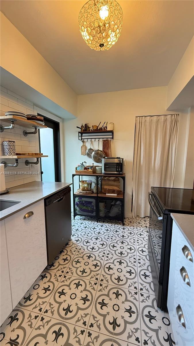 2 NE 44th St, Miami FL 33137 photo 4