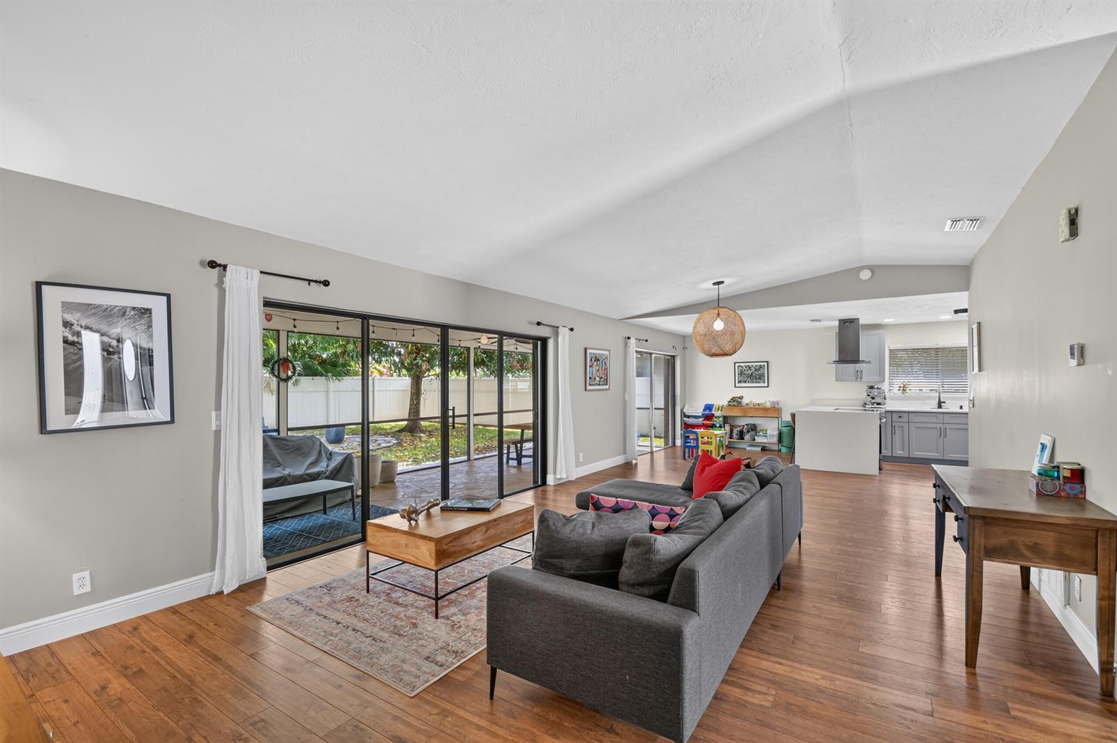 2606 SW 23rd Cranbrook Drive, Boynton Beach FL 33436 photo 5