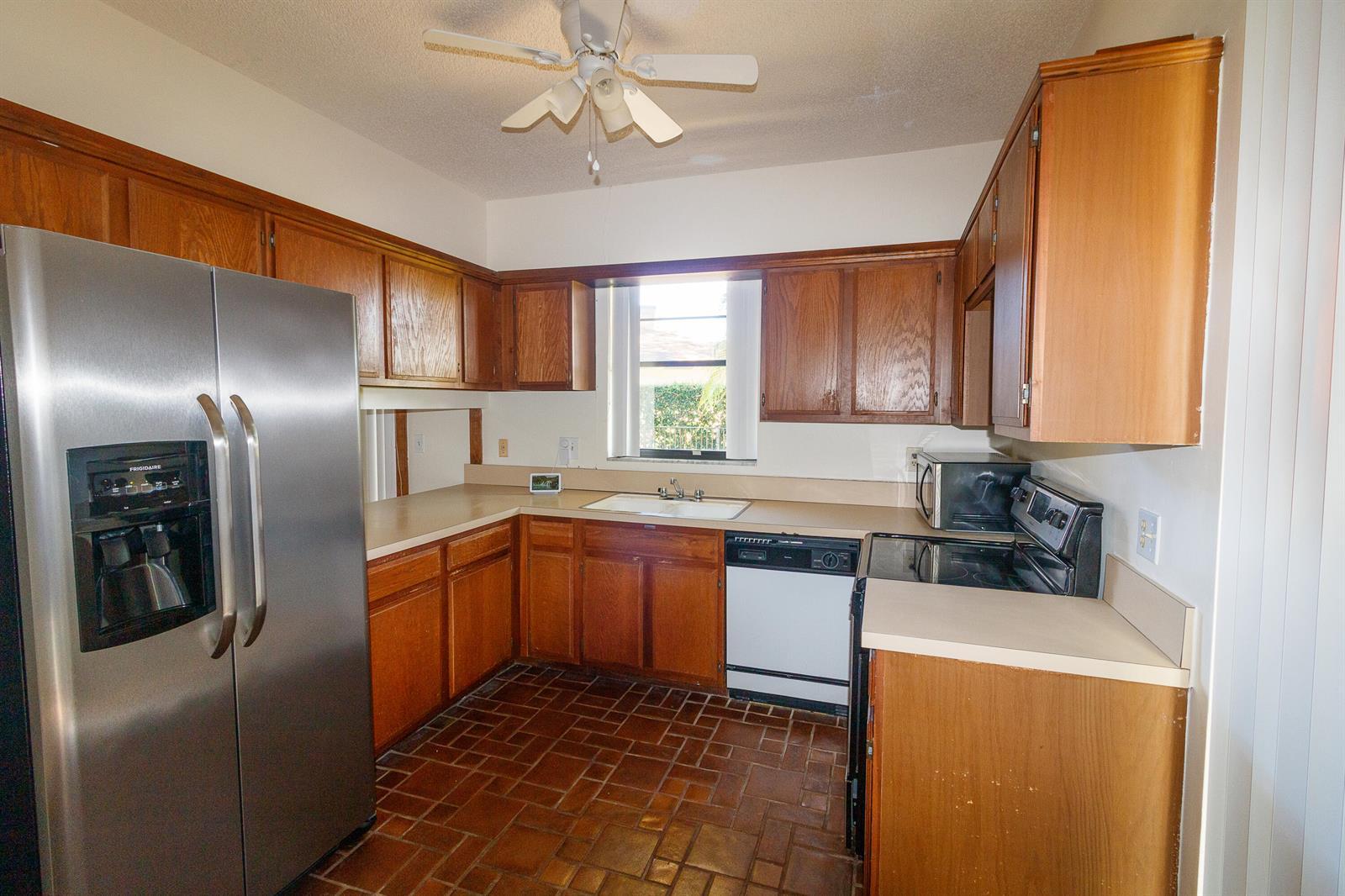 8197 ROYAL PALM Court # 5, Tamarac FL 33321 photo 2