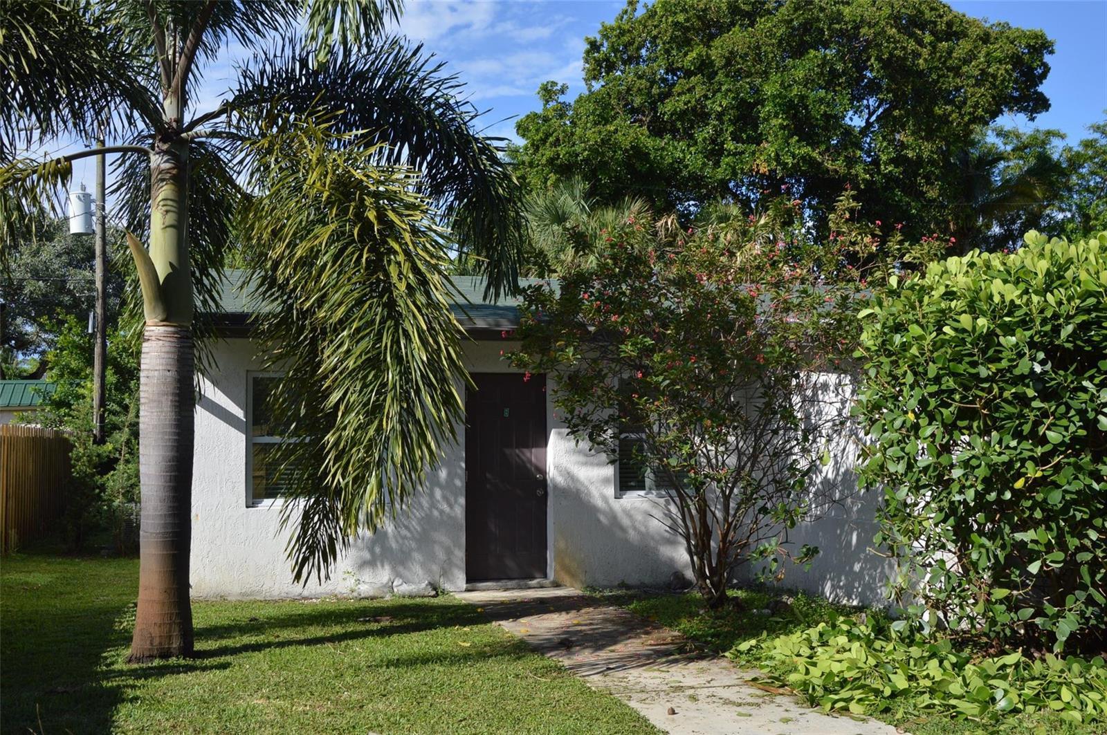 823 NE 14th Court, Fort Lauderdale FL 33304
