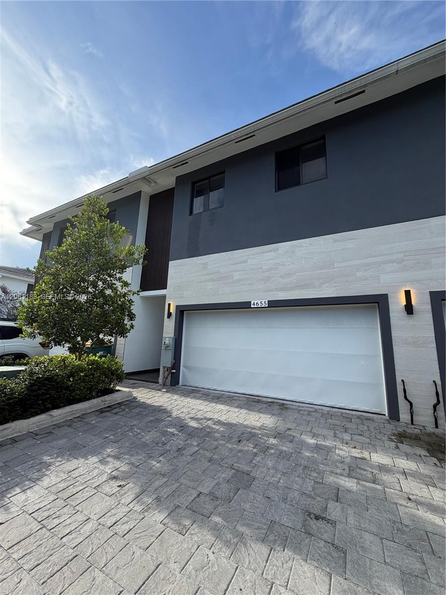 4655 SW 32nd Ave # 2B, Dania Beach FL 33312 photo 2