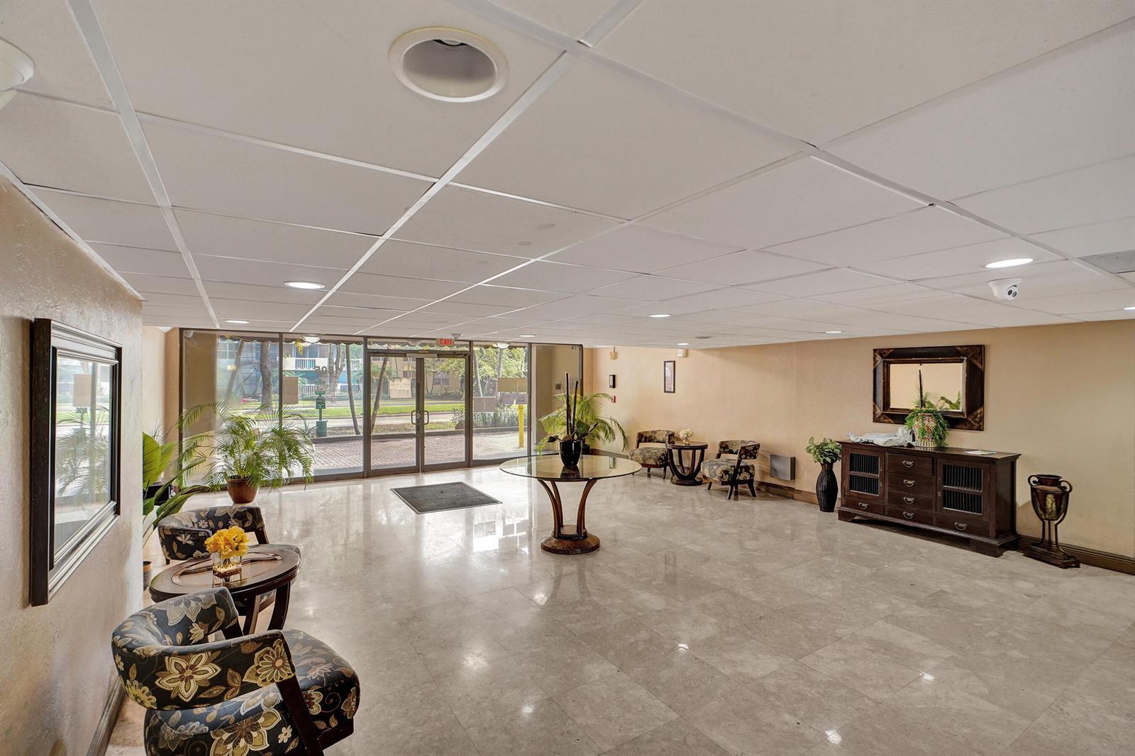 1805 SANS SOUCI Boulevard # 421, North Miami FL 33181 photo 2
