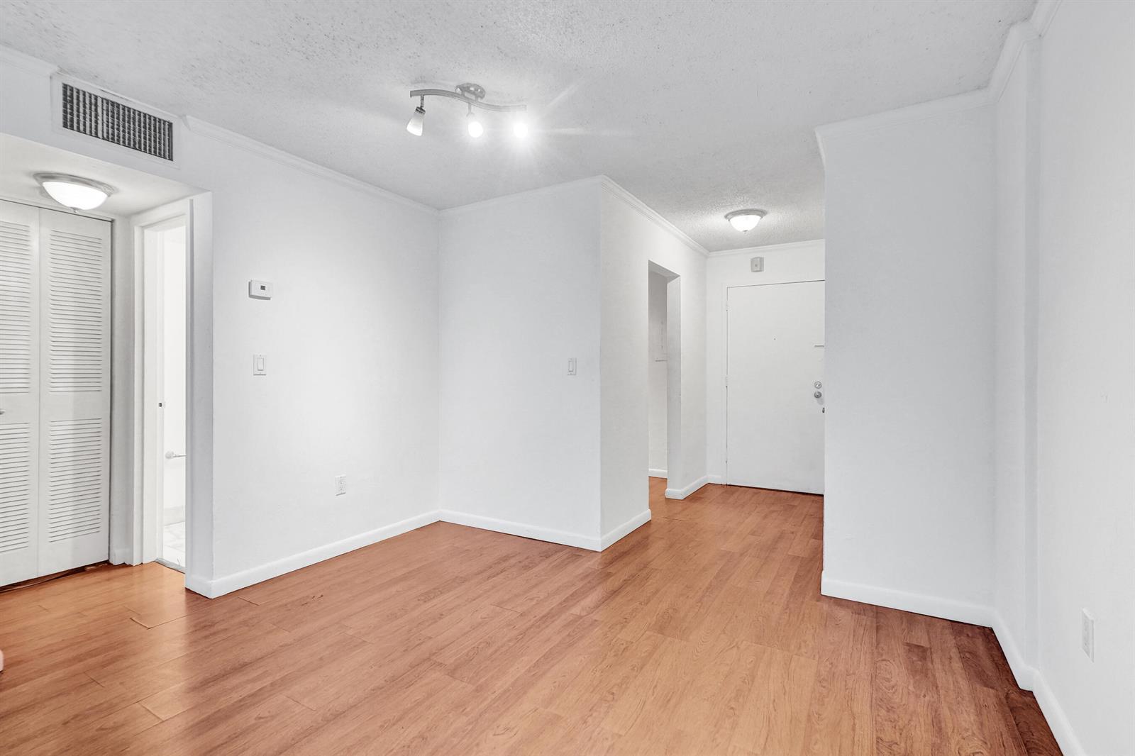 1805 SANS SOUCI Boulevard # 421, North Miami FL 33181 photo 4