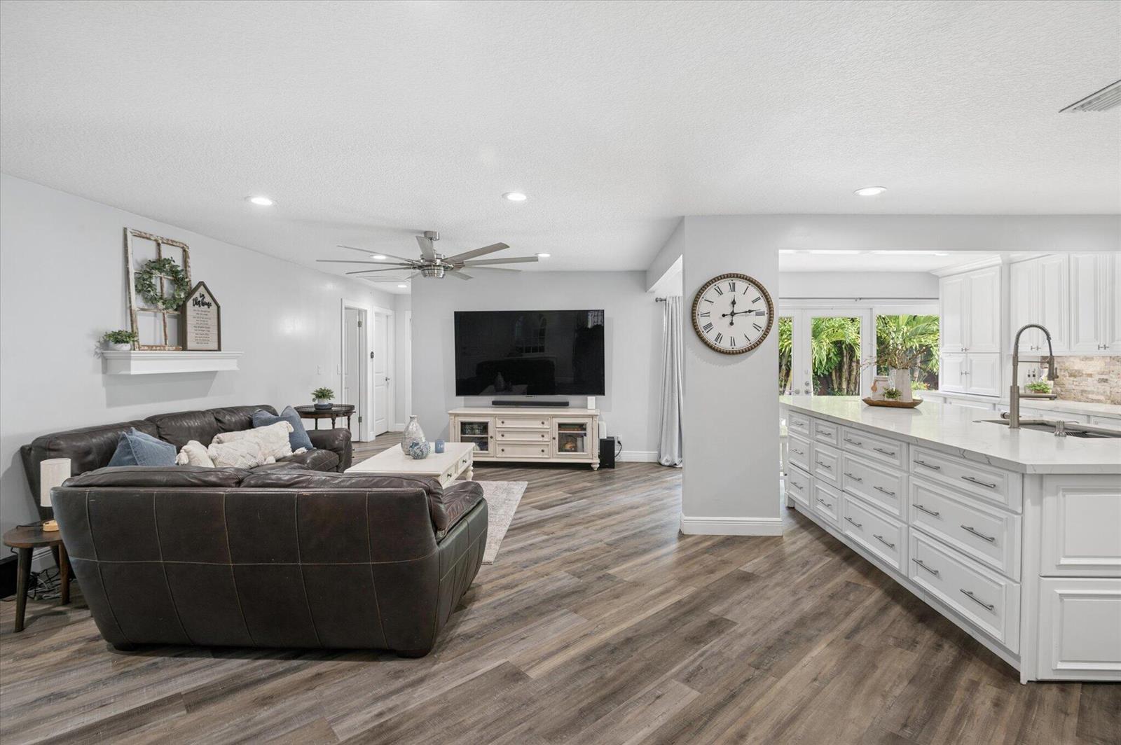 2740 NW 106th Avenue, Coral Springs FL 33065 photo 5