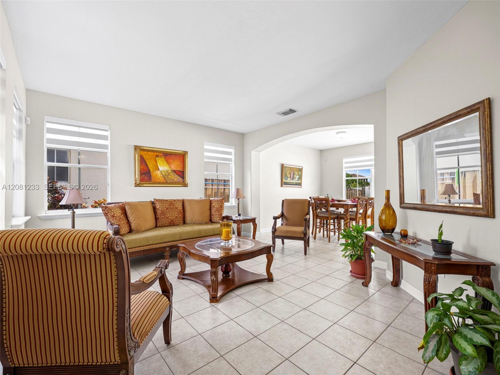 15541 SW 21st Ter, Miami FL 33185 photo 3