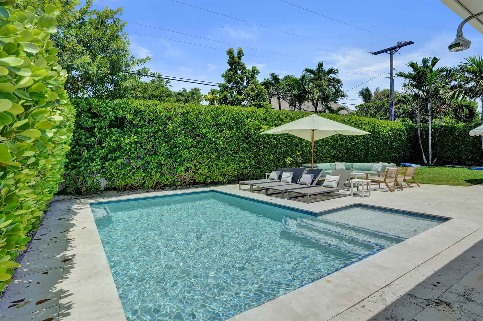 15 HERSEY Drive, Ocean Ridge FL 33435 photo 2